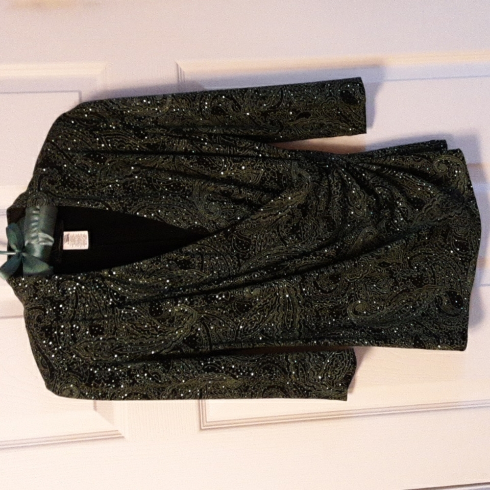 Alex Evenings women's blouse.  Size M.